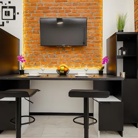 Cozy Poznanska In By Renters Apartment