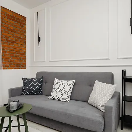 Apartment Cozy Poznanska In By Renters *