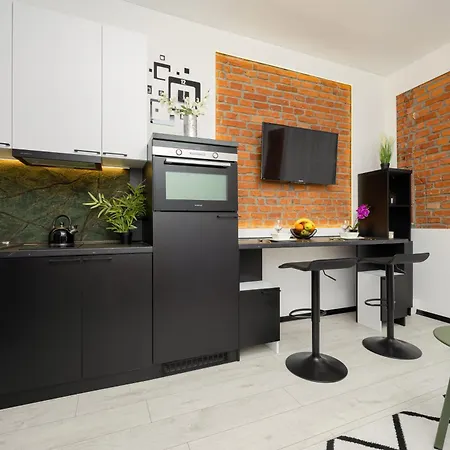 Cozy Poznanska In By Renters * Łódź