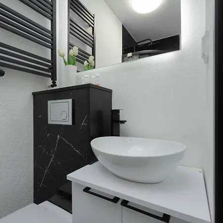 Cozy Poznanska In By Renters Apartment