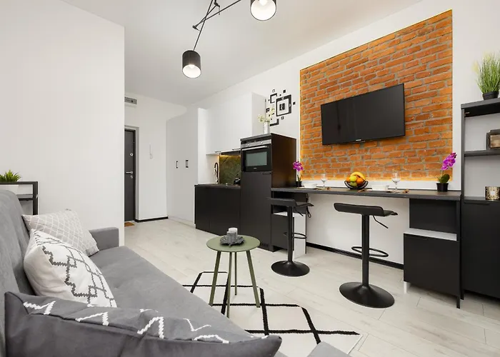 Cozy Poznanska In By Renters Appartement