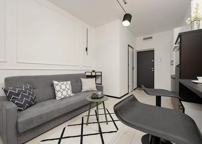 Cozy Poznanska In By Renters *